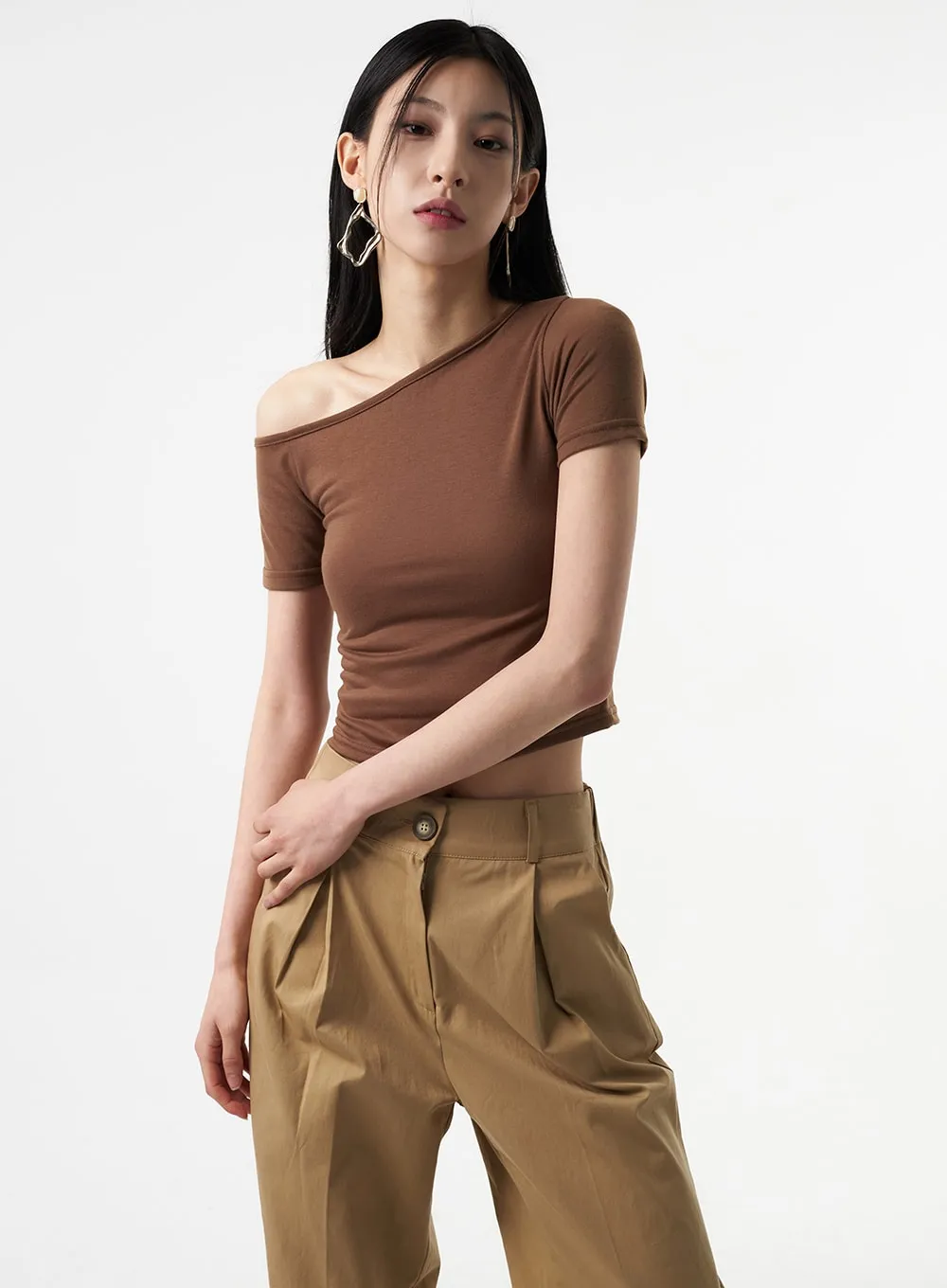 Off-Shoulder Tee IA325