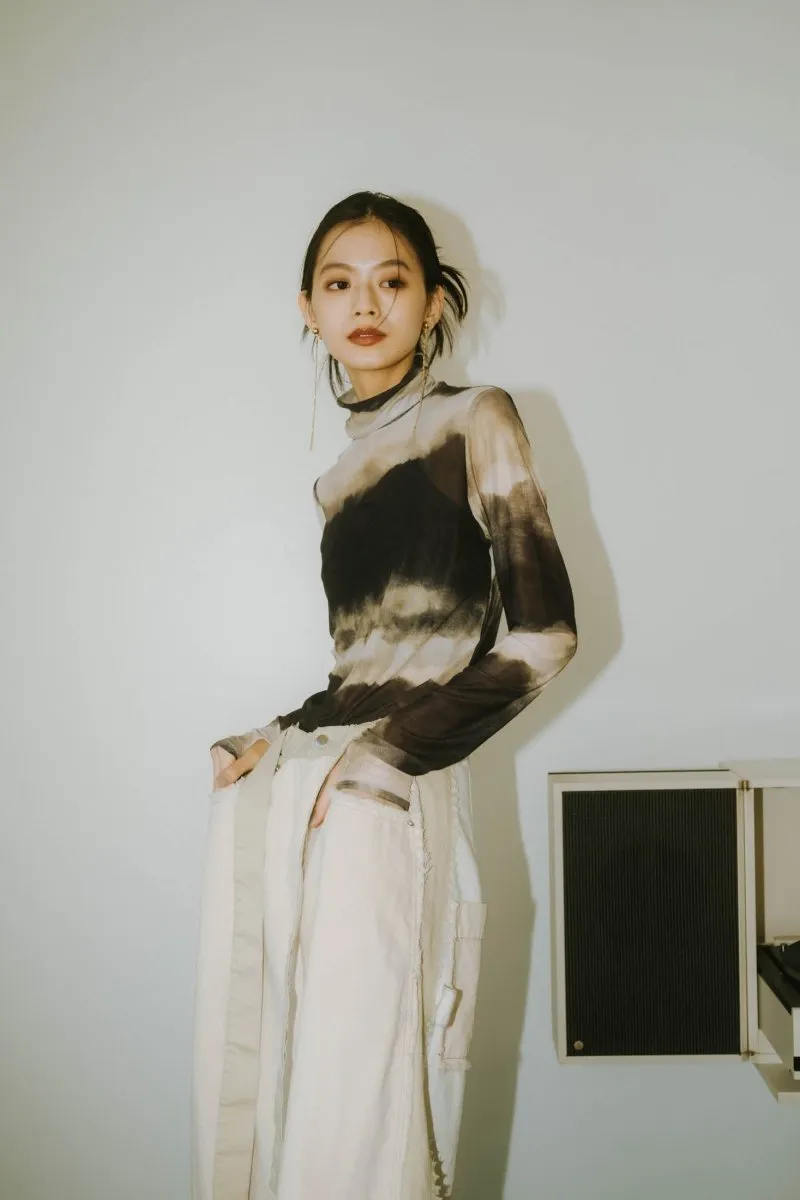 paint sheer high neck tops/4color